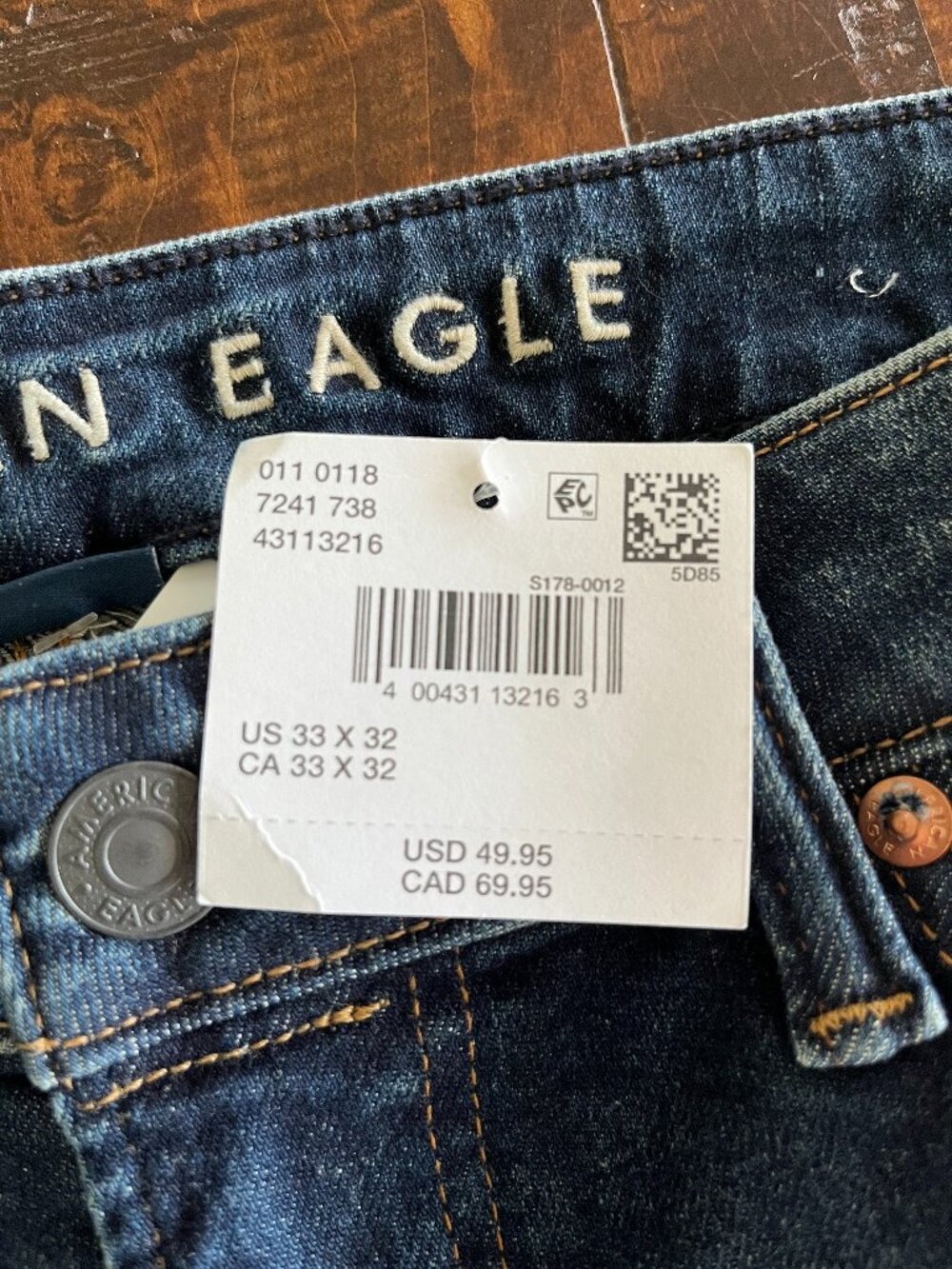 NWT American Eagle Outfitters Jeans - Picture 1 of 2